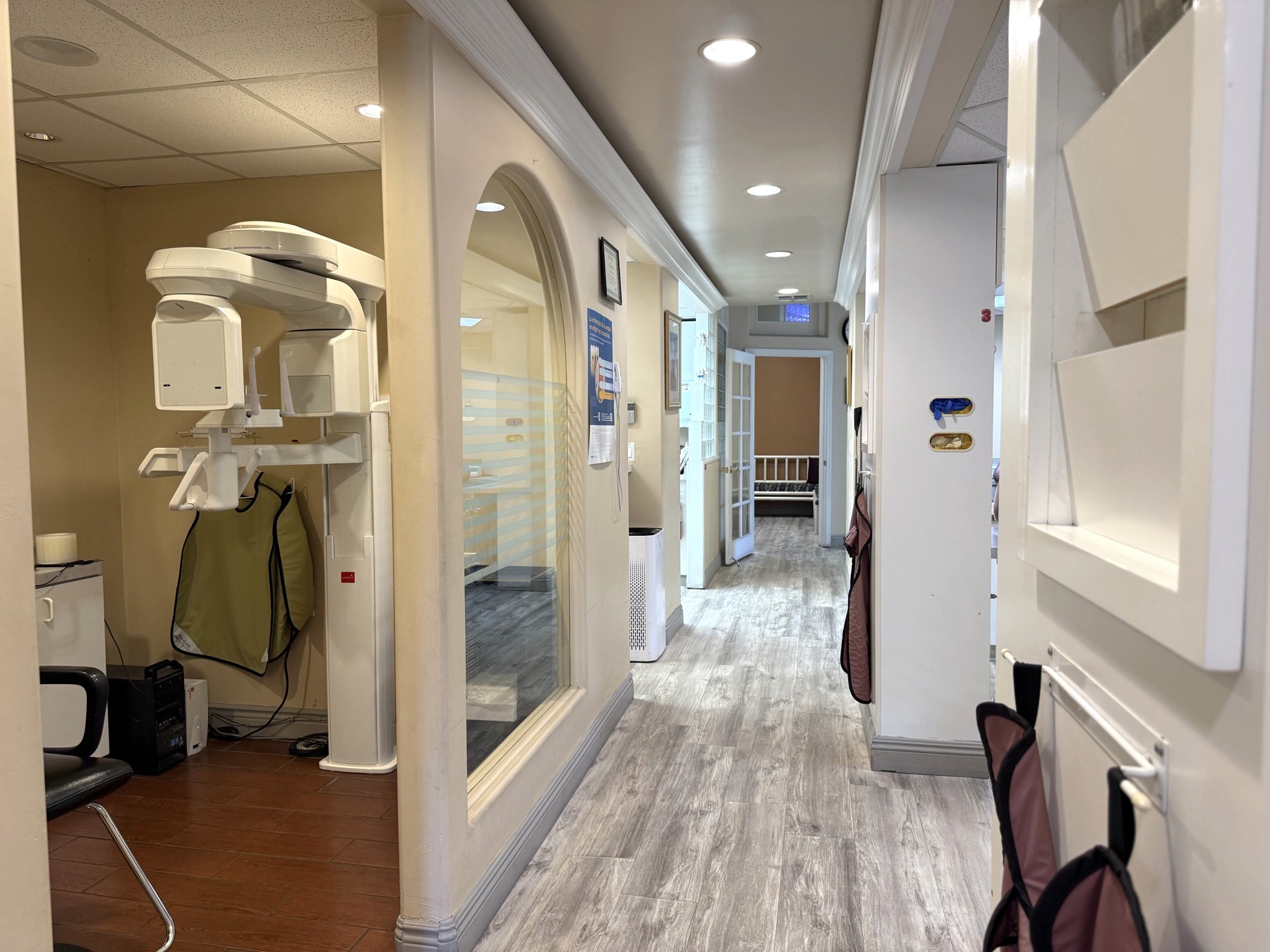Bright treatment corridor